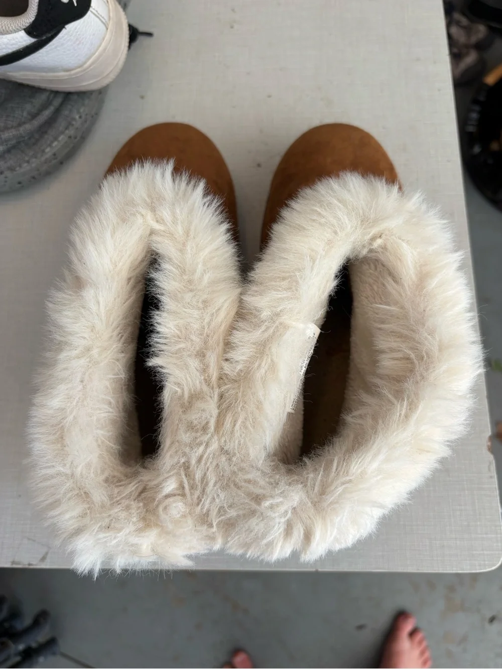SO Chestnut Suede Faux-Fur Cuff Women’s Slippers